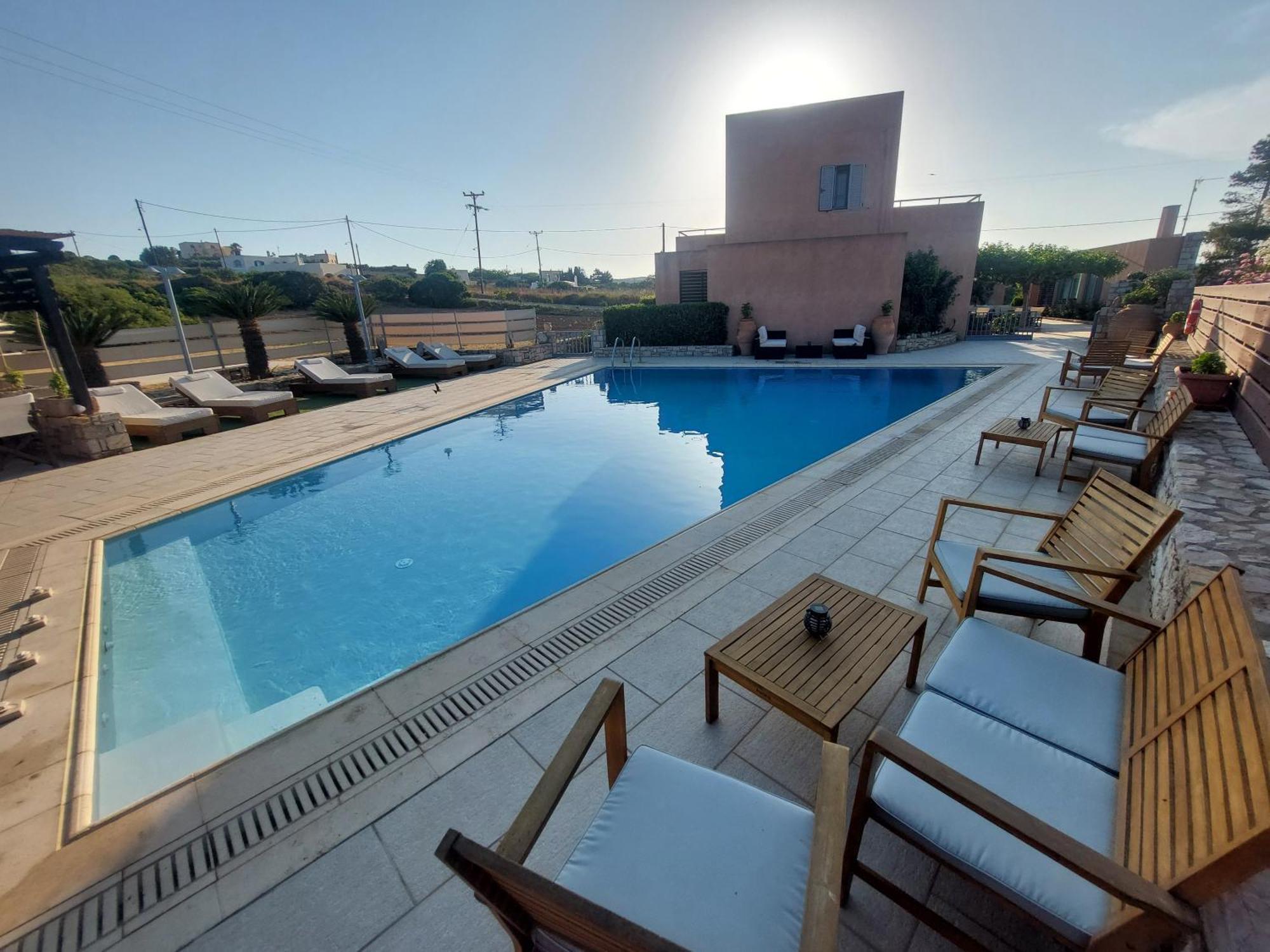 Petradi Aparthotel Livadi  Exterior photo
